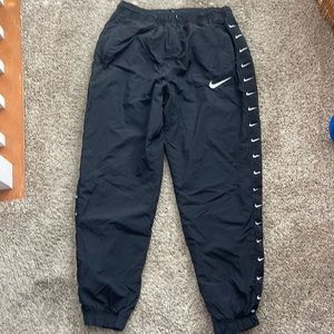 Nike Mens air flow Sweats - SIZE L